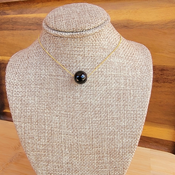 Black Onyx  Floating Necklace Minimalist Crystal Gemstone - Picture 2 of 6